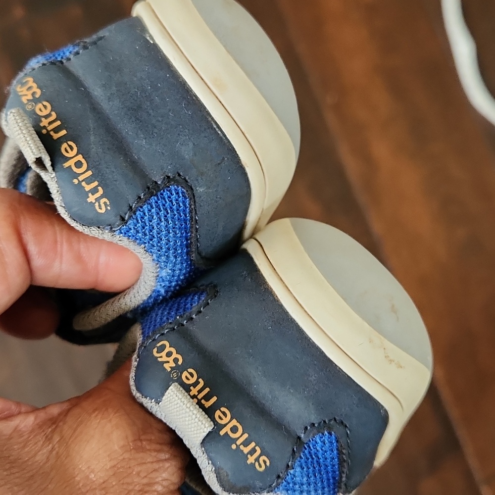 Stride Rite Carson sneaker - Picture 5 of 8